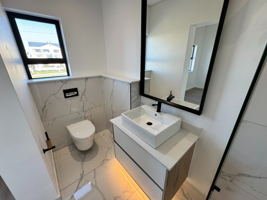3 Bedroom Property for Sale in Sandown Western Cape